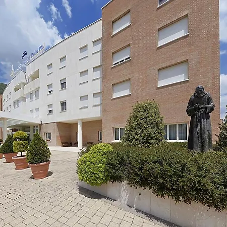 Hotel Centro Di Spiritualita Padre Pio 4*