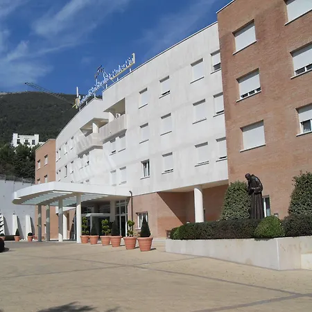 Hotel Centro Di Spiritualita Padre Pio 4*