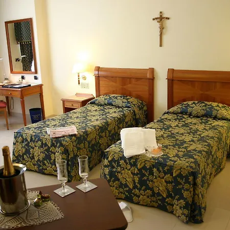 Centro Di Spiritualita Padre Pio 4* San Giovanni Rotondo