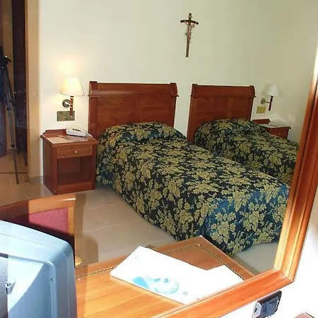 Centro Di Spiritualita Padre Pio 4*